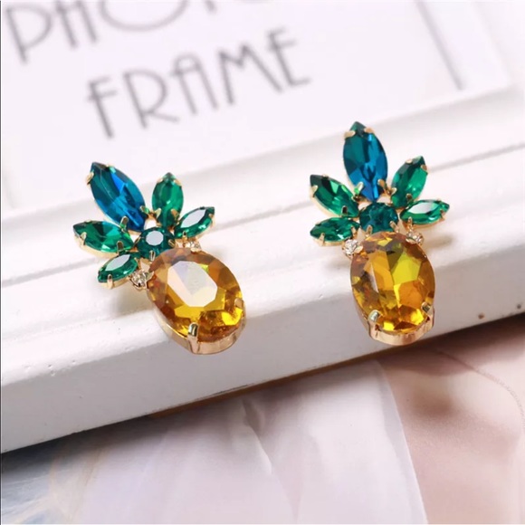 30% OFF NWT New pineapple earrings stud crystal - Picture 3 of 8
